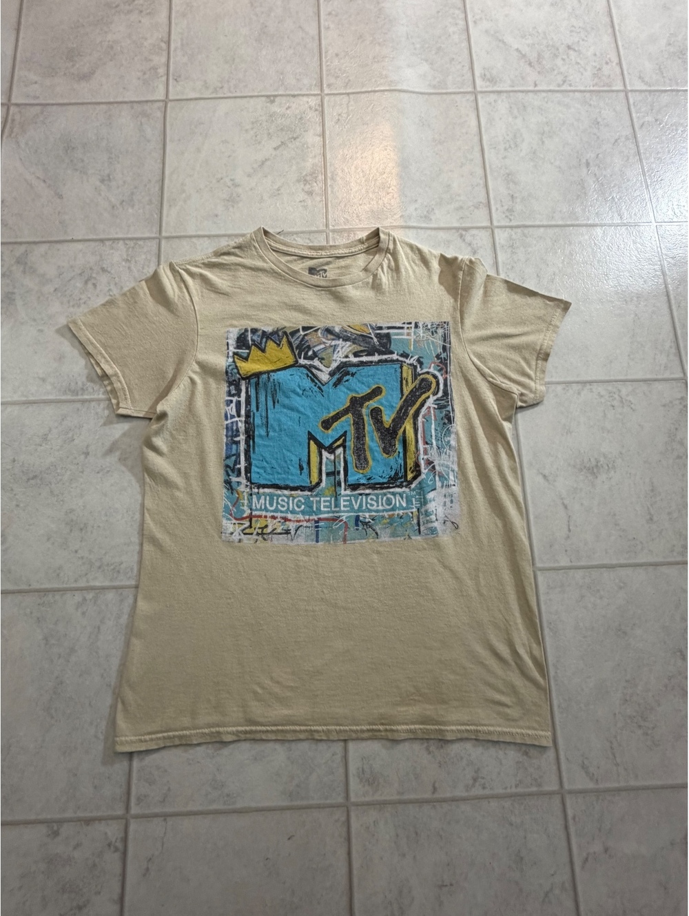 MTV beige graphic T shirt size S